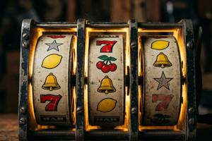 Regal Reels slot game